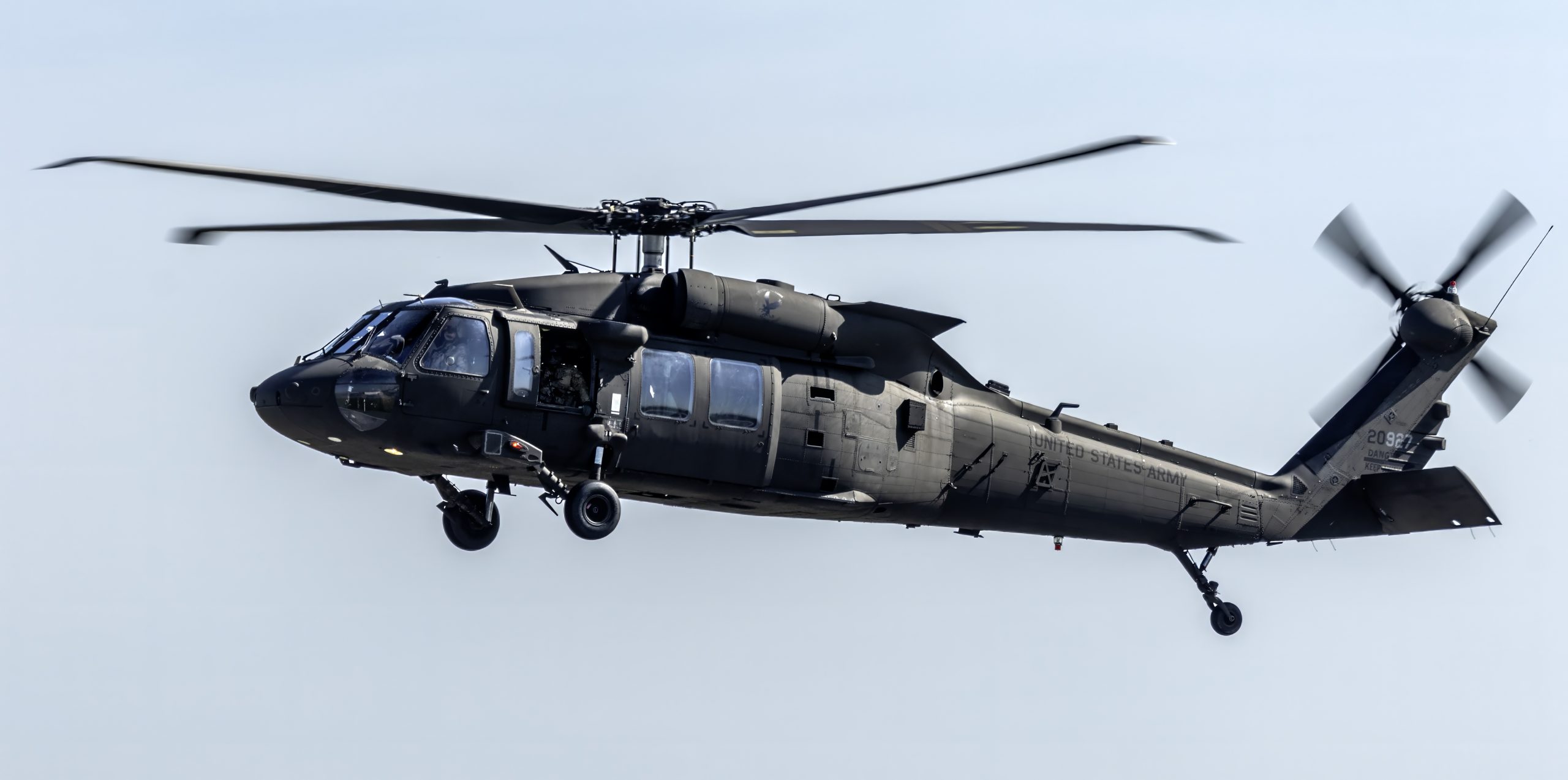 Sikorsky UH 60M Blackhawk 17 20927 HGR MD1 scaled